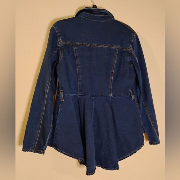 USED Venus Hi-low Jean Jacket - Picture 4 of 4